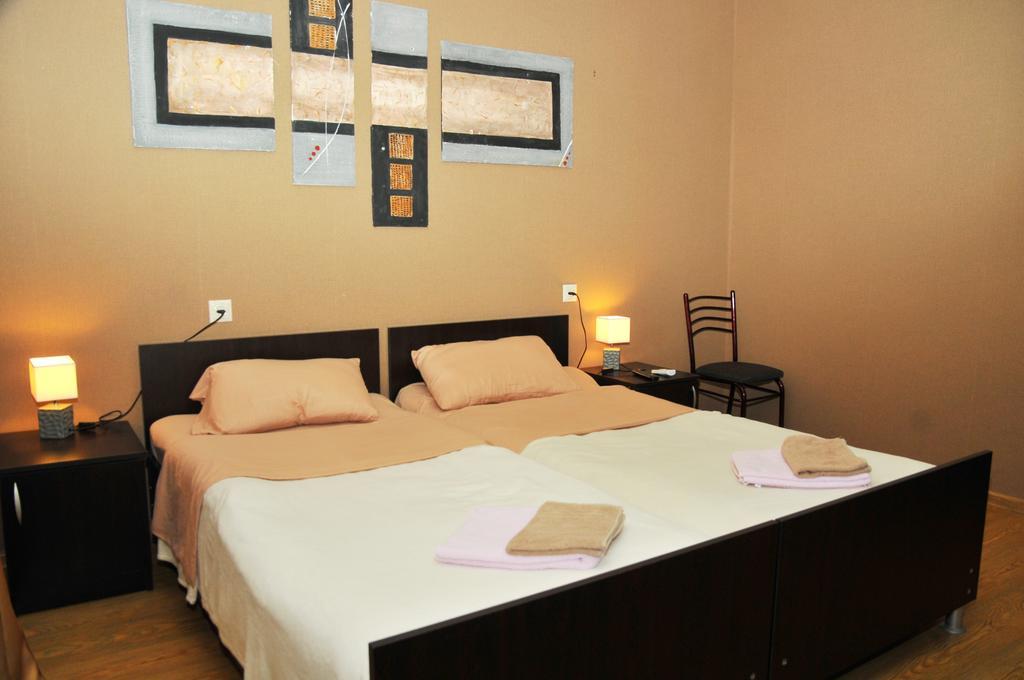 Alma-Ata Hotel Bordschomi Zimmer foto